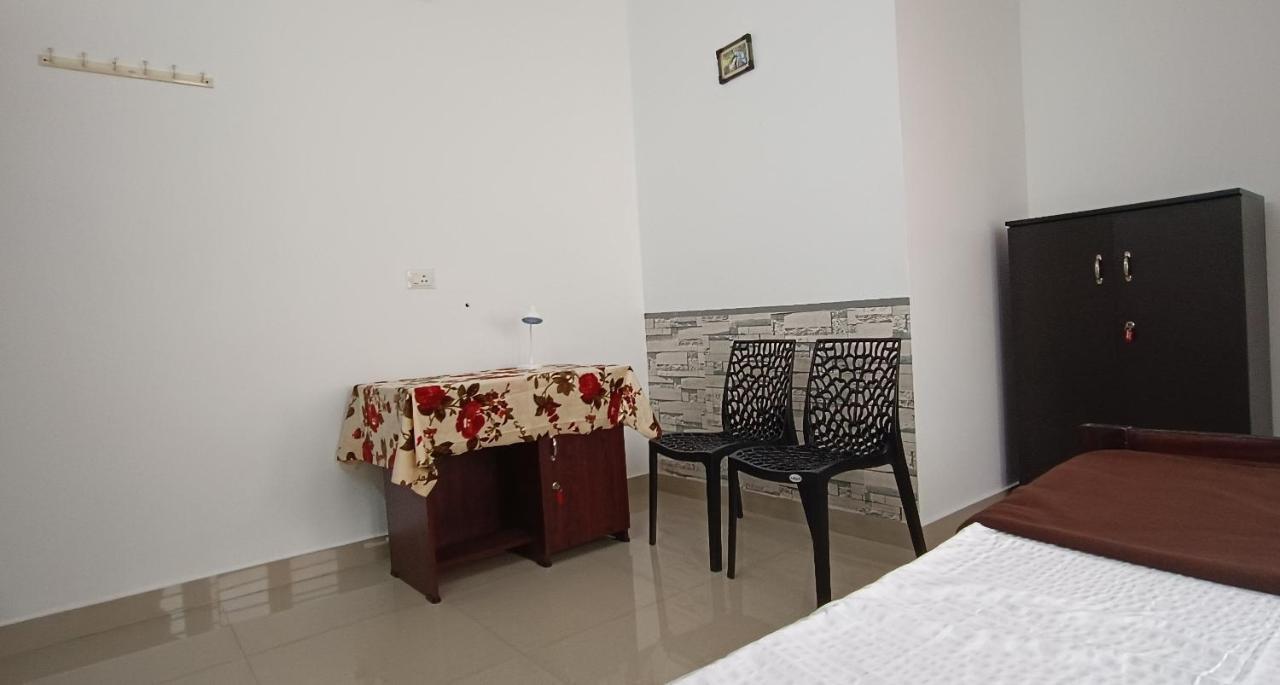 Prakriti Homestay Fortkochi Air Conditioned Rooms Exterior photo